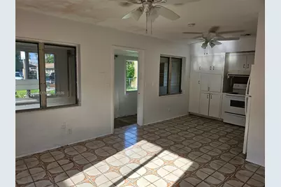 709 NE 4th Ct #6, Hallandale Beach, FL 33009 - Photo 14