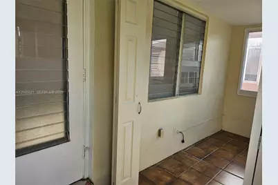 709 NE 4th Ct #6, Hallandale Beach, FL 33009 - Photo 4