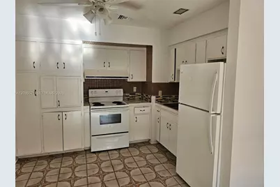 709 NE 4th Ct #6, Hallandale Beach, FL 33009 - Photo 1