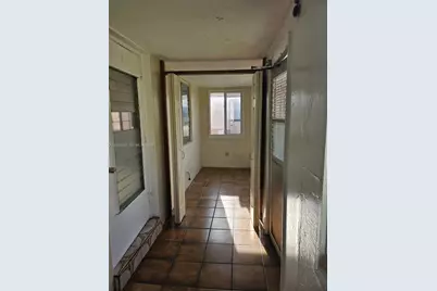 709 NE 4th Ct #6, Hallandale Beach, FL 33009 - Photo 2