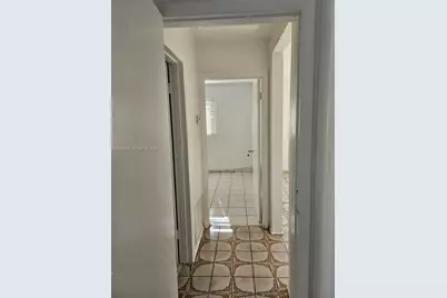 709 NE 4th Ct #6, Hallandale Beach, FL 33009 - Photo 18