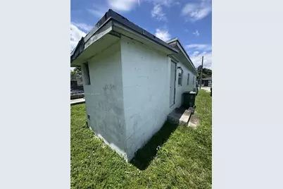 2125 W 5th Ave, Hialeah, FL 33010 - Photo 10