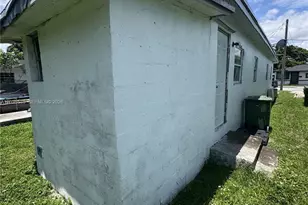2125 W 5th Ave, Hialeah, FL 33010 - Photo 10