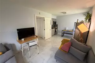 645 NE 35th St, Oakland Park, FL 33334 - Photo 1