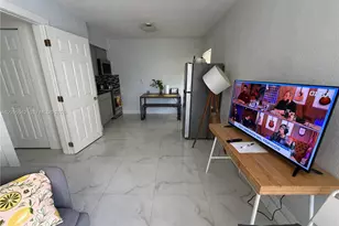 645 NE 35th St, Oakland Park, FL 33334 - Photo 6