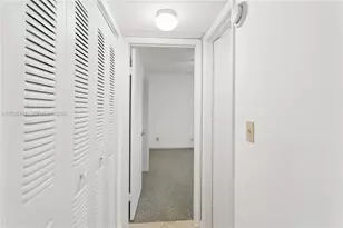 7887 Golf Cir Dr, Margate, FL 33063 - Photo 8