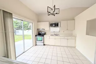 15945 SW 304th St, Homestead, FL 33033 - Photo 4
