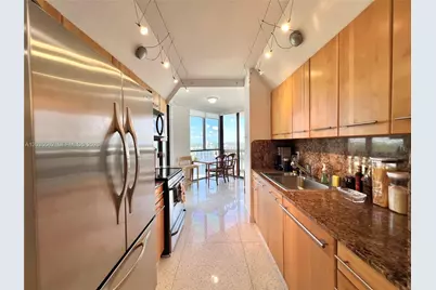 1000 W Island Blvd #3010, Aventura, FL 33160 - Photo 14