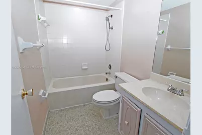 9351 Fontainebleau Blvd #B403, Miami, FL 33172 - Photo 26