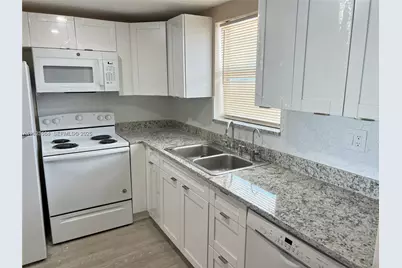 9351 Fontainebleau Blvd #B403, Miami, FL 33172 - Photo 8