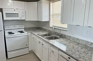 9351 Fontainebleau Blvd, Miami, FL 33172 - Photo 8