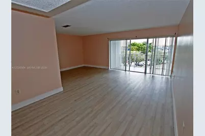 9351 Fontainebleau Blvd #B403, Miami, FL 33172 - Photo 6