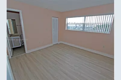9351 Fontainebleau Blvd #B403, Miami, FL 33172 - Photo 18