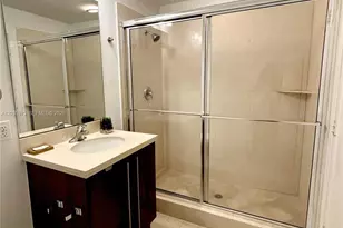 79 SW 12th St, Miami, FL 33130 - Photo 18
