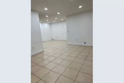 7205 W 3rd Ave, Hialeah, FL 33014 - Photo 8