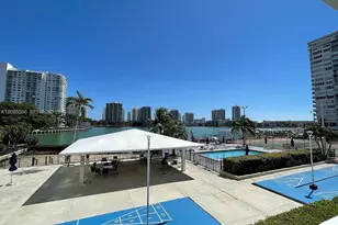 2780 NE 183rd St, Aventura, FL 33160 - Photo 2