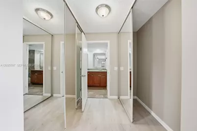 909 9th Ter, Palm Beach Gardens, FL 33418 - Photo 28