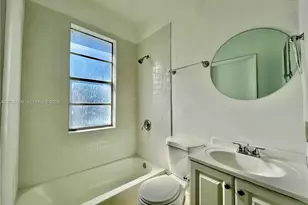 301 SW 10th Ave, Miami, FL 33130 - Photo 8