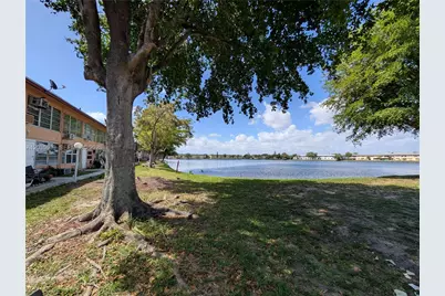 19080 NE 3rd Ct #311, Miami, FL 33179 - Photo 2