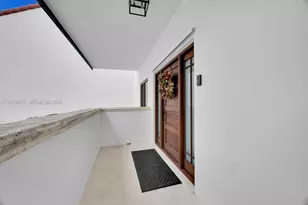 2000 S Bayshore Dr, Miami, FL 33133 - Photo 36