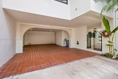 2000 S Bayshore Dr #65, Miami, FL 33133 - Photo 38
