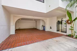 2000 S Bayshore Dr, Miami, FL 33133 - Photo 38