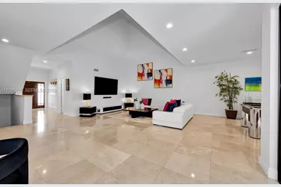 2000 S Bayshore Dr #65, Miami, FL 33133 - Photo 4