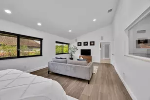 2000 S Bayshore Dr, Miami, FL 33133 - Photo 20