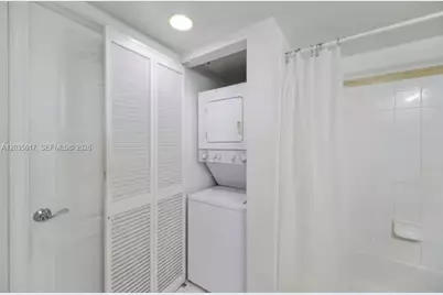 1200 Brickell Bay Dr #3318, Miami, FL 33131 - Photo 46