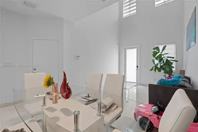 10294 NW 71st Ter, Doral, FL 33178 - Photo 18