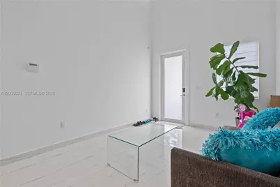 10294 NW 71st Ter, Doral, FL 33178 - Photo 16