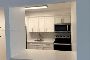 802 NW 87th Ave, Miami, FL 33172 - Photo 14