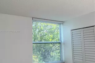 802 NW 87th Ave, Miami, FL 33172 - Photo 28
