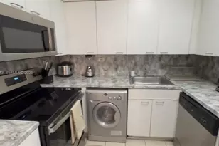1500 Bay Rd, Miami Beach, FL 33139 - Photo 2