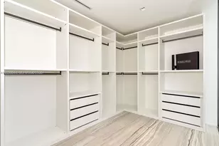 1000 Biscayne Blvd, Miami, FL 33132 - Photo 18