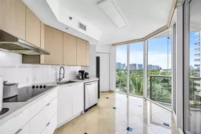 19333 Collins Ave #709, Sunny Isles Beach, FL 33160 - Photo 4