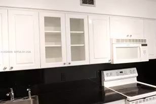 6770 Indian Creek Dr, Miami Beach, FL 33141 - Photo 16