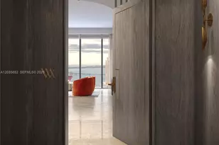 300 N Biscayne Blvd, Miami, FL 33132 - Photo 2
