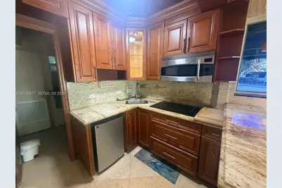 [Address not provided], Hollywood, FL 33023 - Photo 6