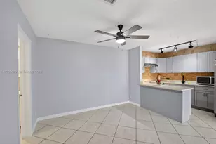 1534 Forest Lakes Cir, West Palm Beach, FL 33406 - Photo 18