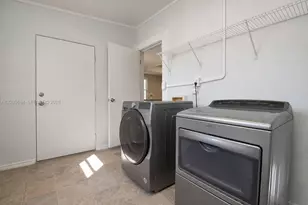 208 Center St, Other City - In The State Of Florida, FL 33823 - Photo 42