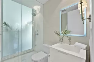810 W 47th Ct, Miami Beach, FL 33140 - Photo 24