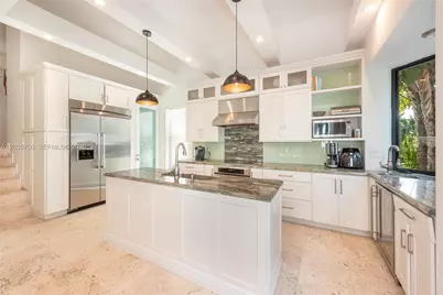 650 Curtiswood Dr, Key Biscayne, FL 33149 - Photo 12