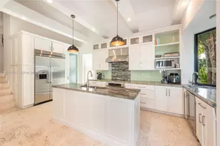 650 Curtiswood Dr, Key Biscayne, FL 33149 - Photo 12