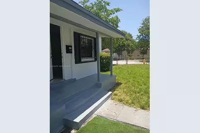 1101 NW 55th Ter, Miami, FL 33127 - Photo 4