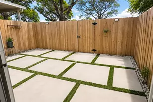2459 SE 10th St, Homestead, FL 33035 - Photo 8