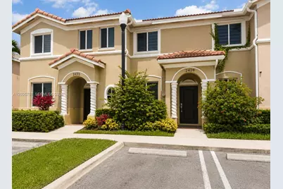 2459 SE 10th St #2459, Homestead, FL 33035 - Photo 2