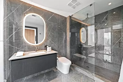 20 NE 11th Street #2410, Miami, FL 33132 - Photo 50