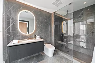 20 NE 11th St, Miami, FL 33132 - Photo 50