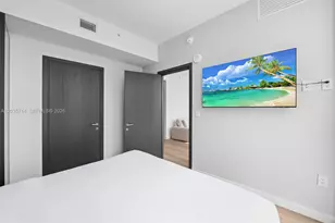 20 NE 11th St, Miami, FL 33132 - Photo 30